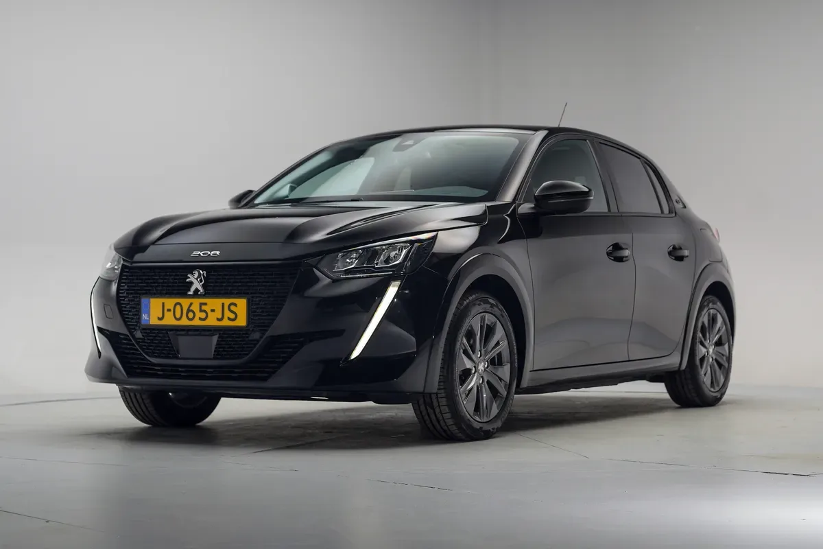 Peugeot e-208 (2020) — foto 1