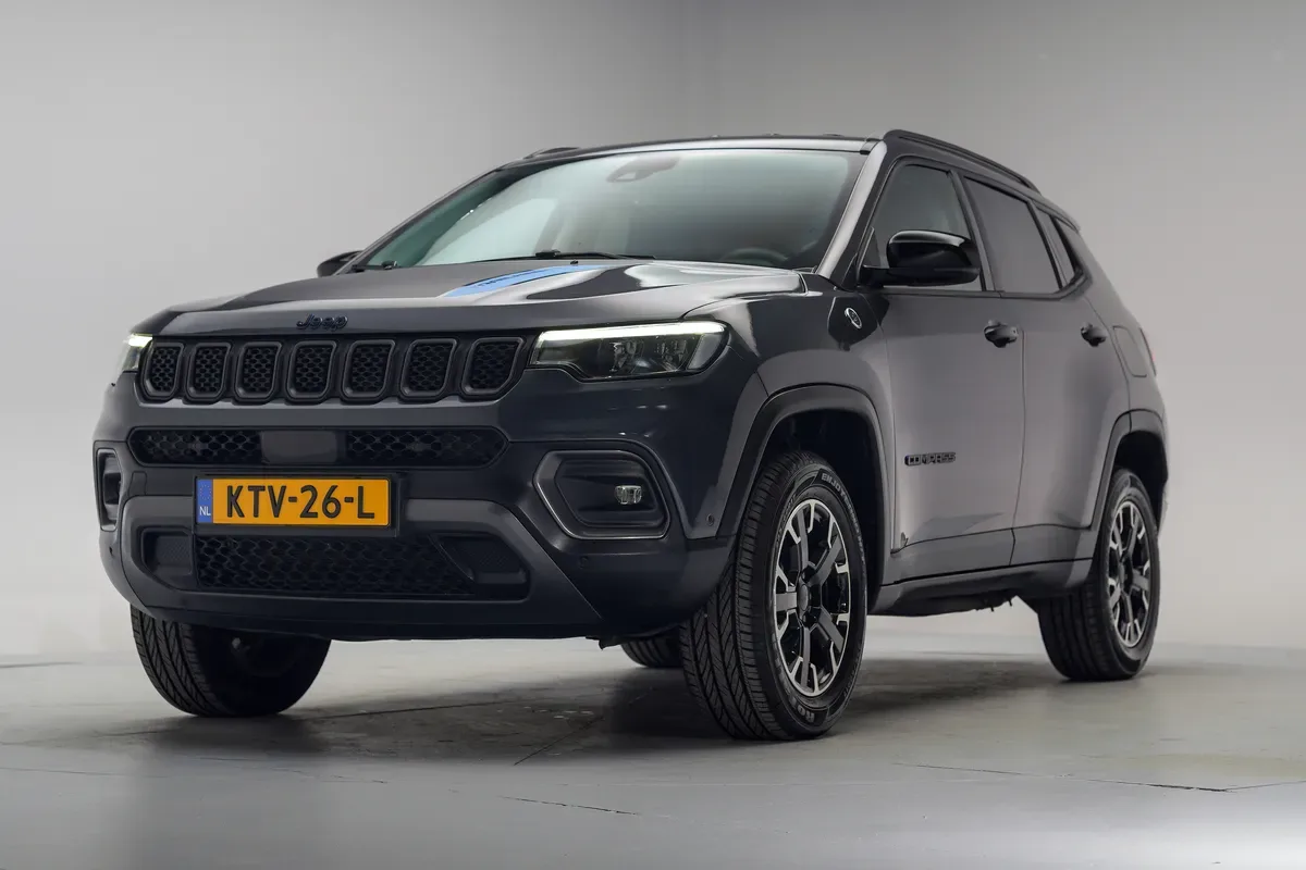 Jeep Compass (2023) — foto 1