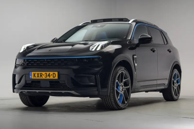 Lynk & Co 01 (2023)