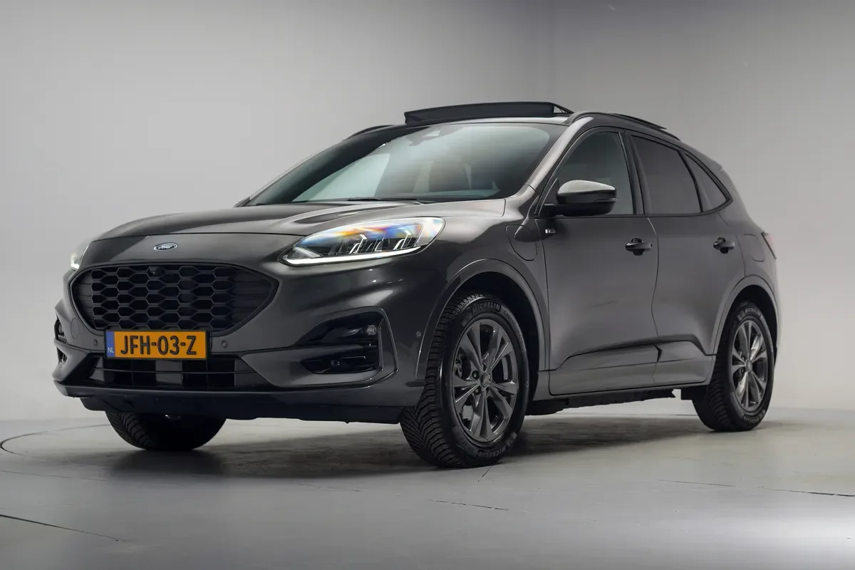 Ford Kuga (2021) — foto 1