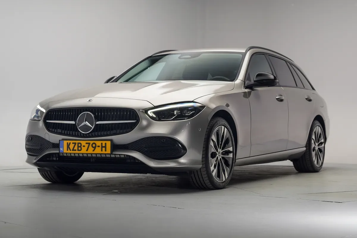 Mercedes-Benz C-Klasse (2023) — foto 1