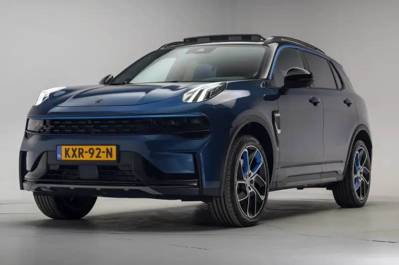Lynk & Co 01 (2023)