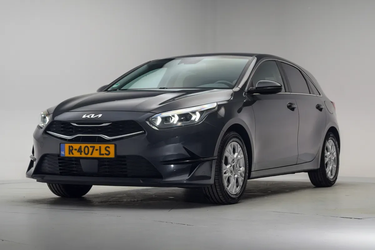 Kia Ceed (2022) — foto 1