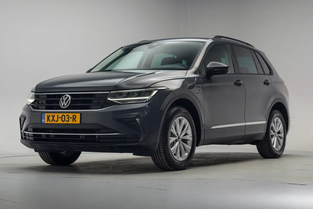 Volkswagen Tiguan (2021) — foto 1