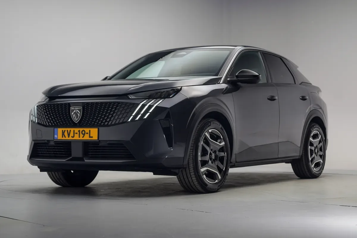 Peugeot e-3008 (2025) — foto 1