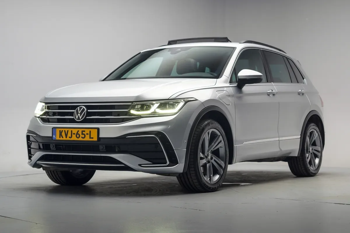 Volkswagen Tiguan (2022) — foto 1