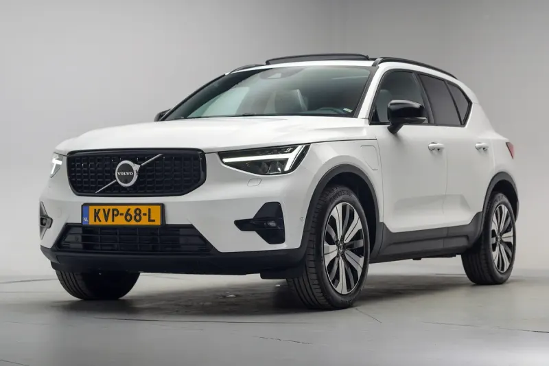 Volvo XC40 (2022)