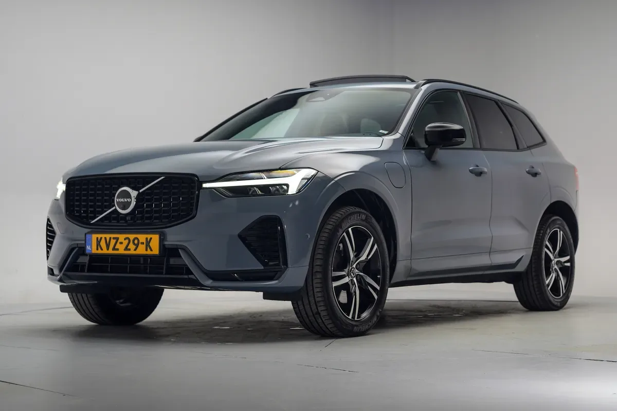 Volvo XC60 (2021) — foto 1