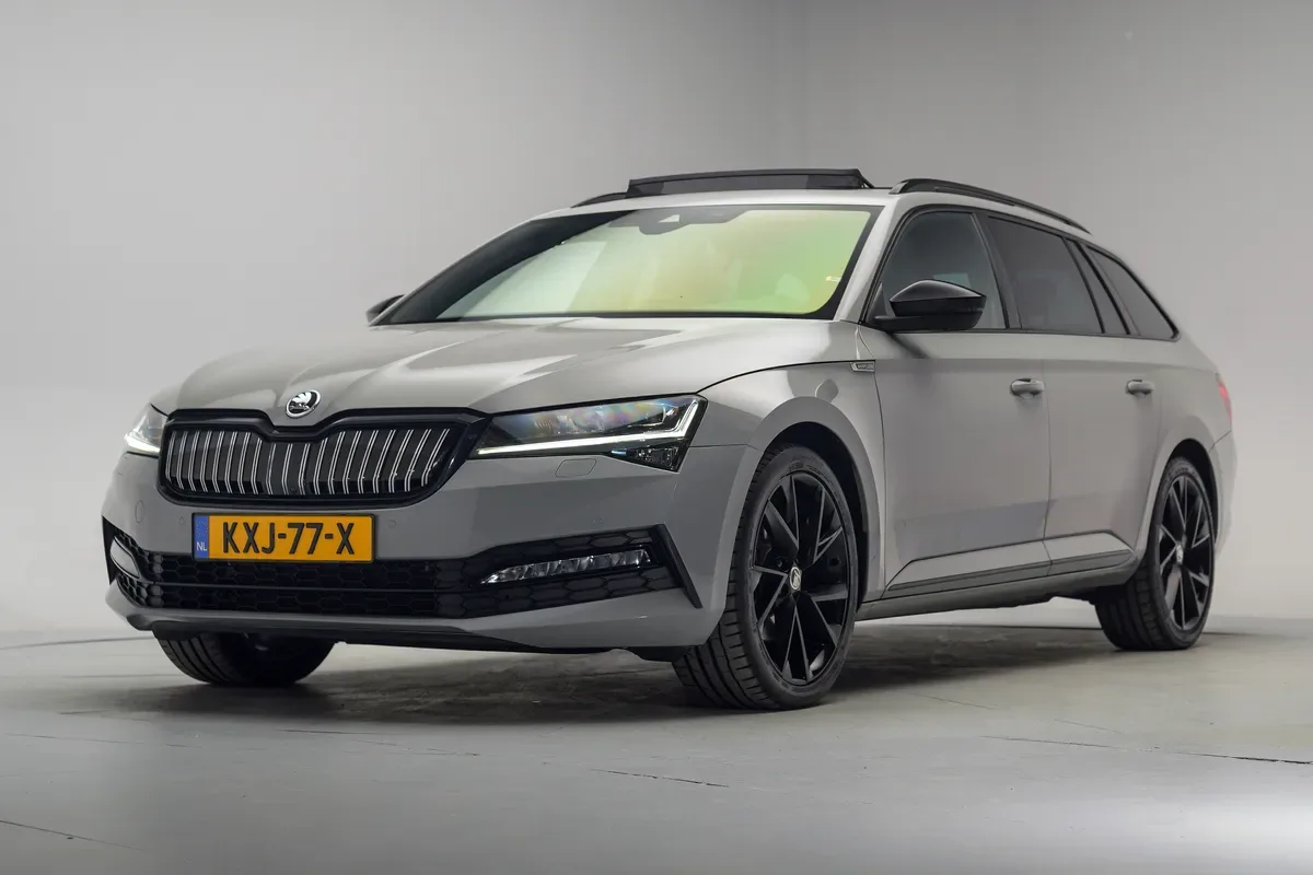 Škoda Superb (2021) — foto 1