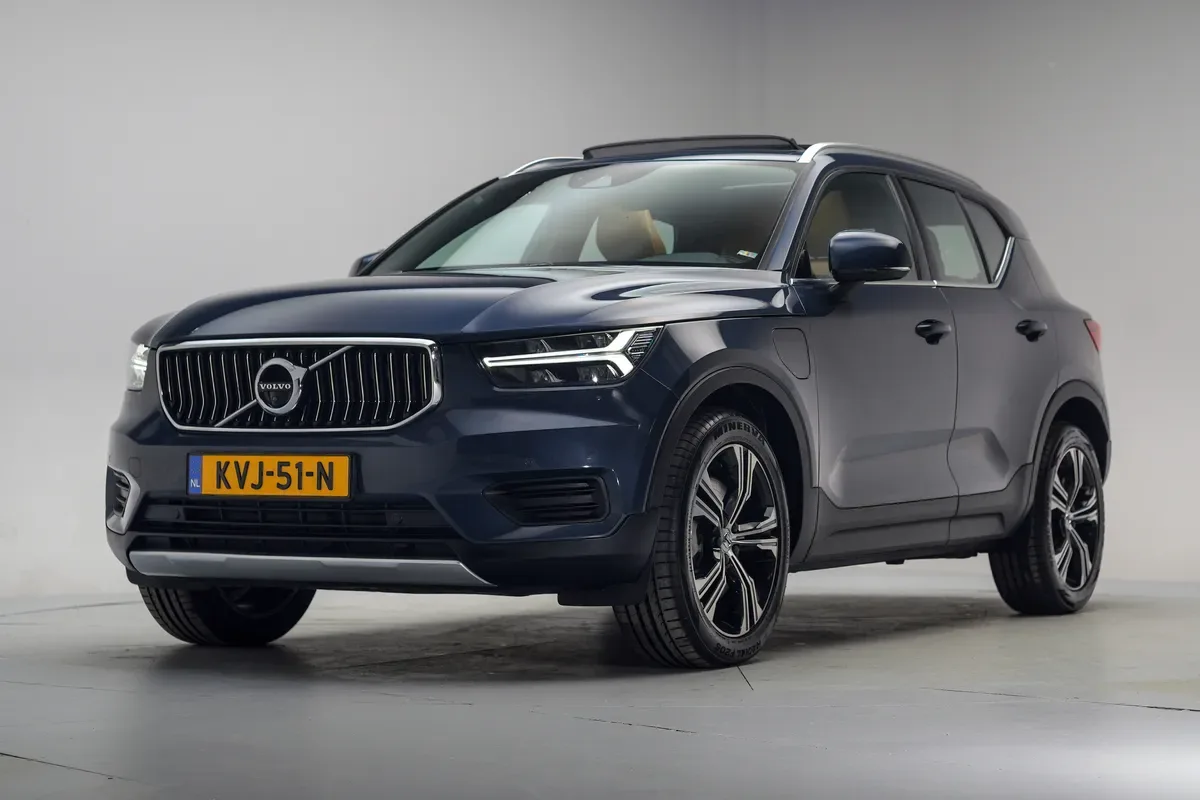 Volvo XC40 (2021) — foto 1