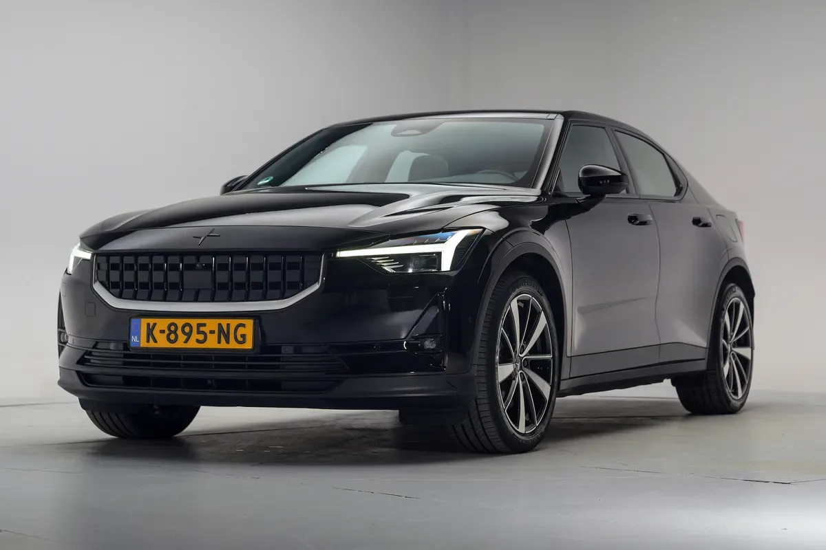 Polestar 2 (2021) — foto 1