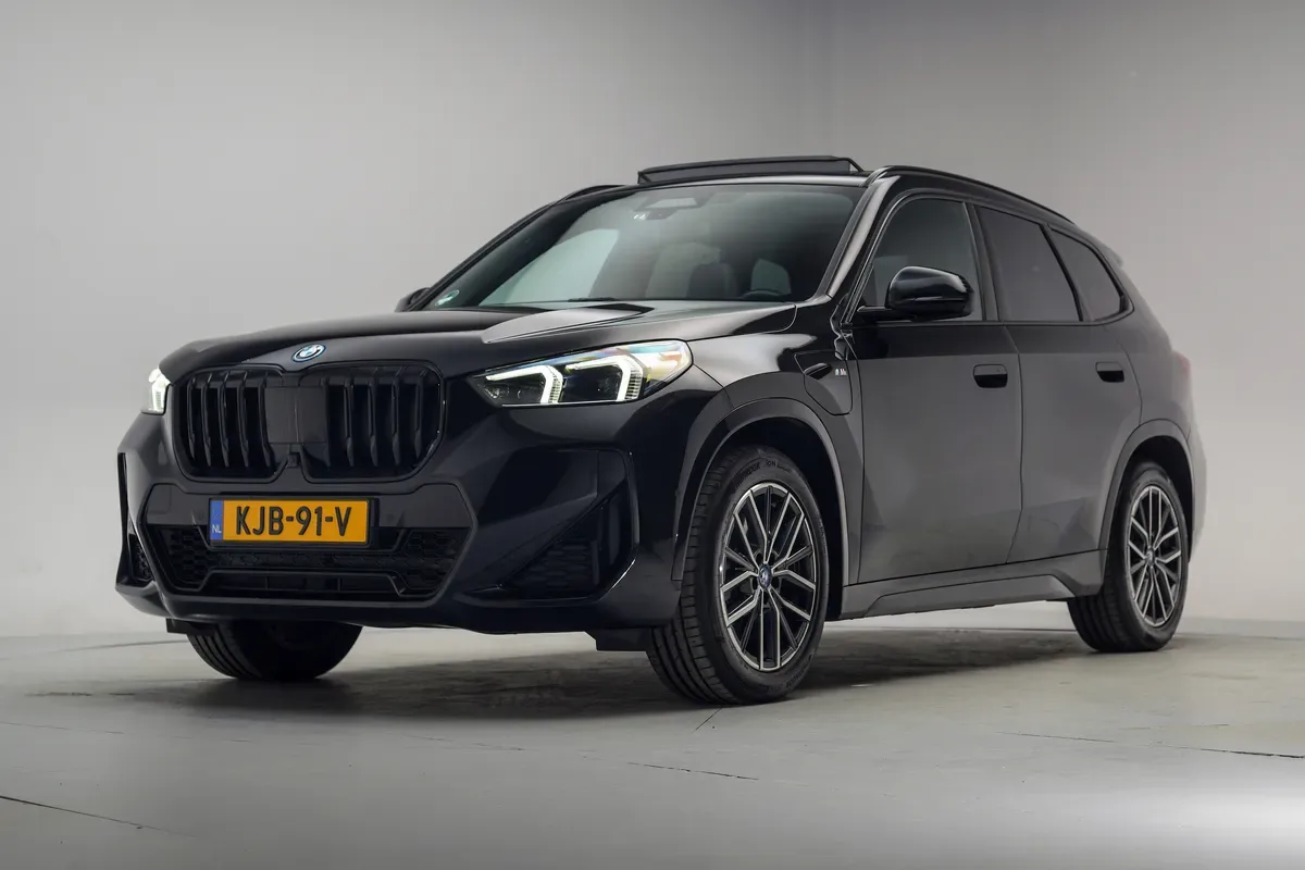 BMW X1 (2023) — foto 1