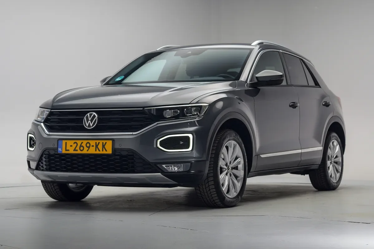 Volkswagen T-Roc (2021) — foto 1