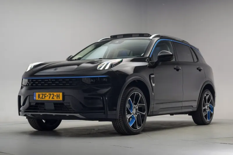 Lynk & Co 01 (2023)