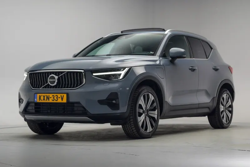 Volvo XC40 (2023)