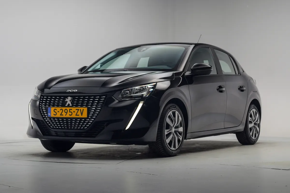 Peugeot 208 (2023) — foto 1