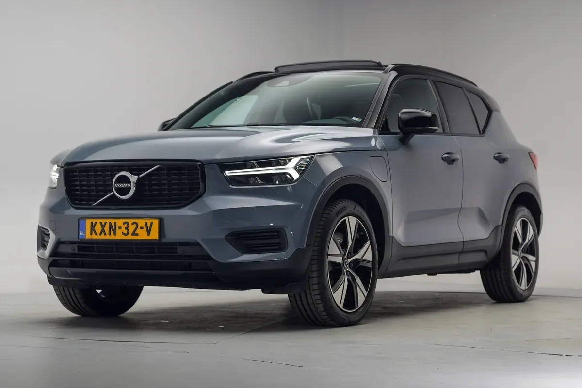 Volvo XC40 (2022) — foto 1