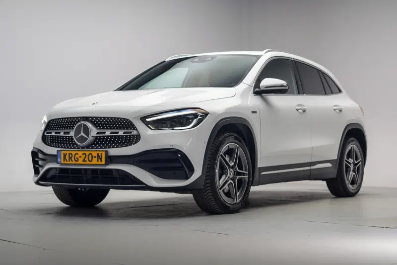 Mercedes-Benz GLA (2021)