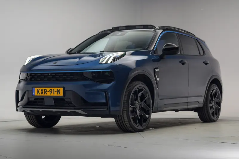 Lynk & Co 01 (2023)