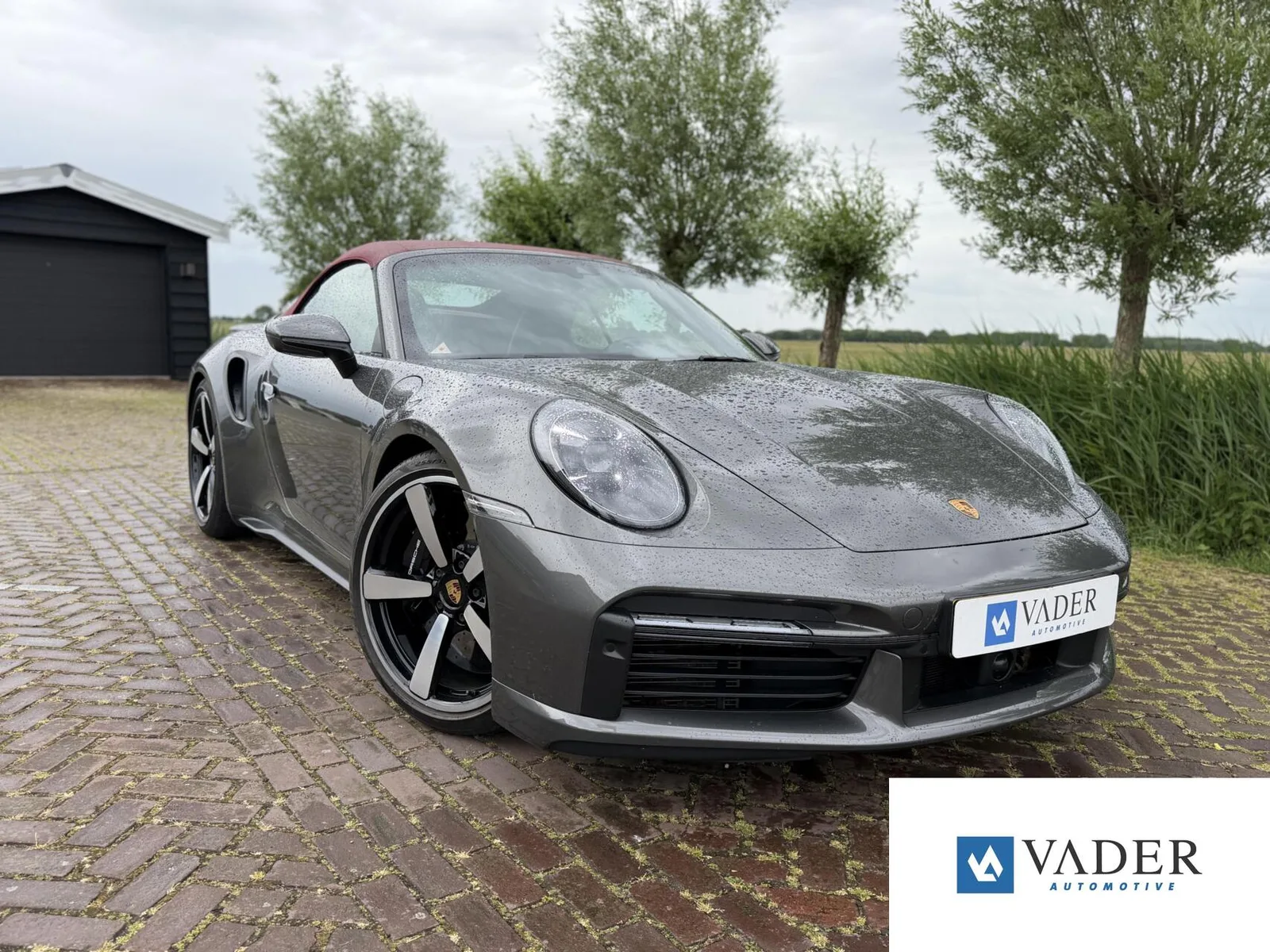 Porsche 911 (2020) — foto 1