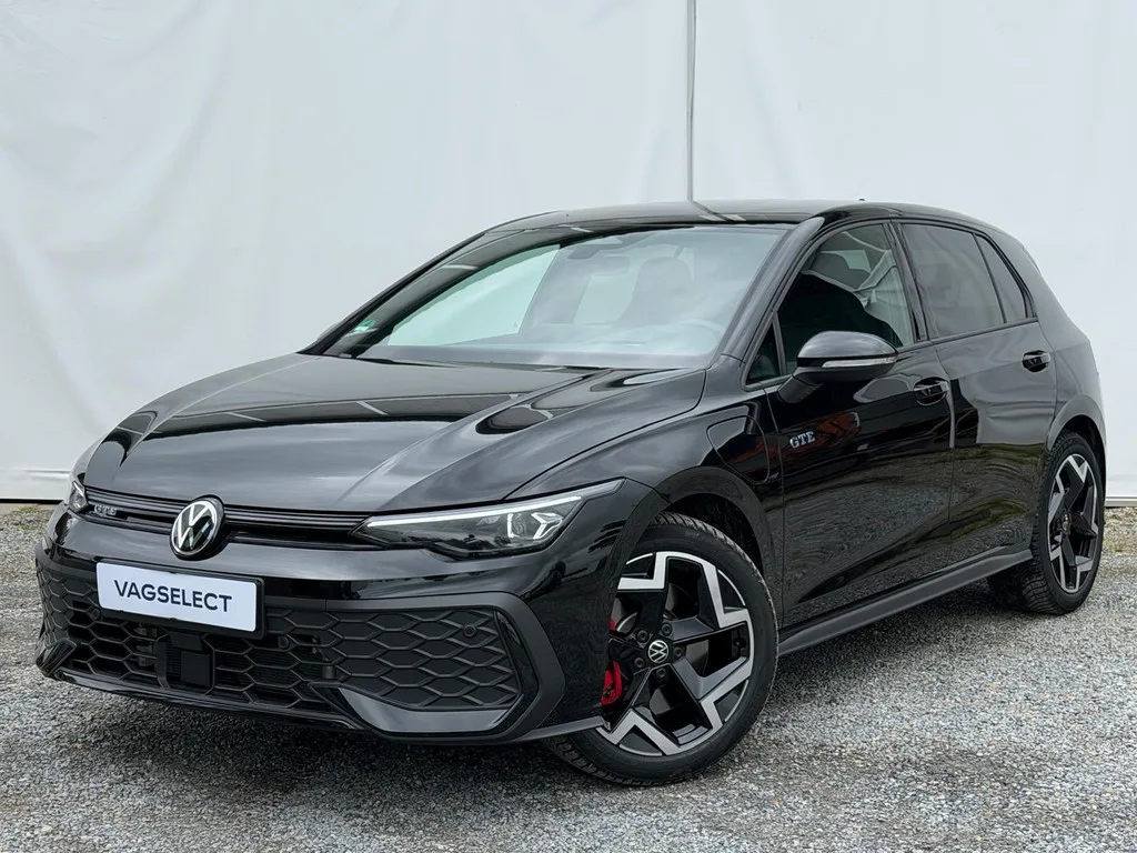 Volkswagen Golf (2025) — foto 1