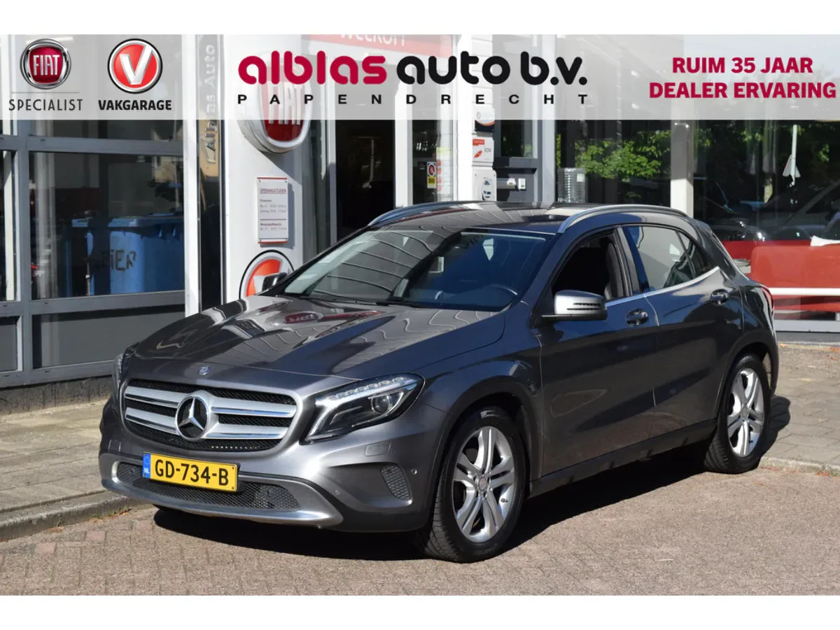 Mercedes-Benz GLA-Klasse (2015) — foto 1