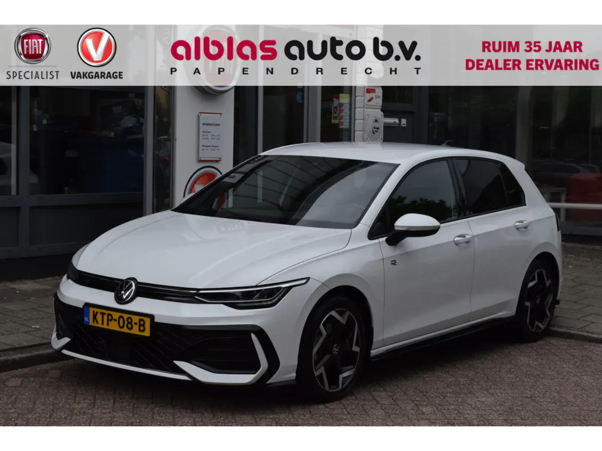 Volkswagen Golf (2025) — foto 1