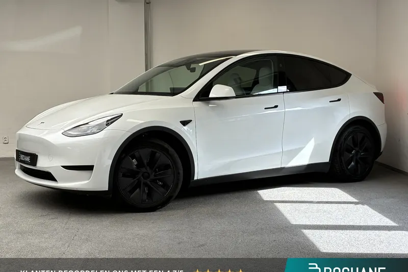 Tesla Model Y (2025)