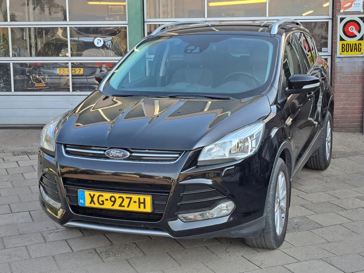 Ford Kuga (2015) — foto 1