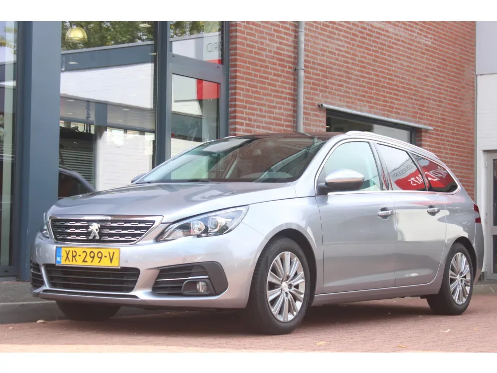 Peugeot 308 (2019) — foto 1