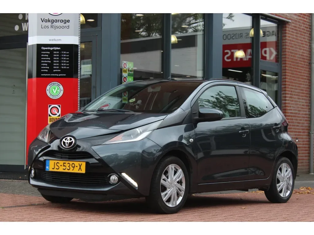 Toyota Aygo (2015) — foto 1
