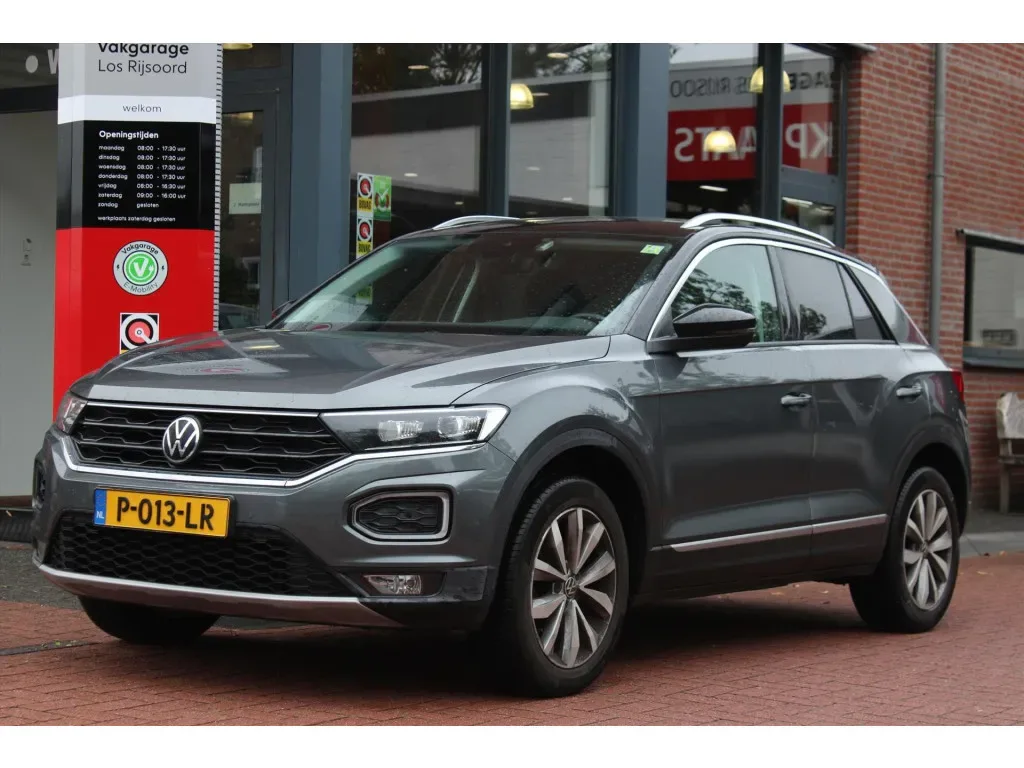 Volkswagen T-Roc (2021) — foto 1