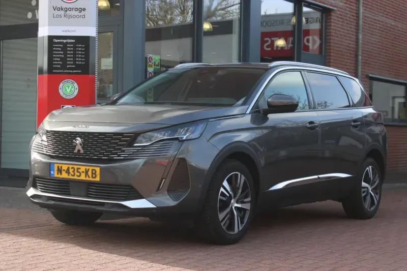 Peugeot 5008 (2021)