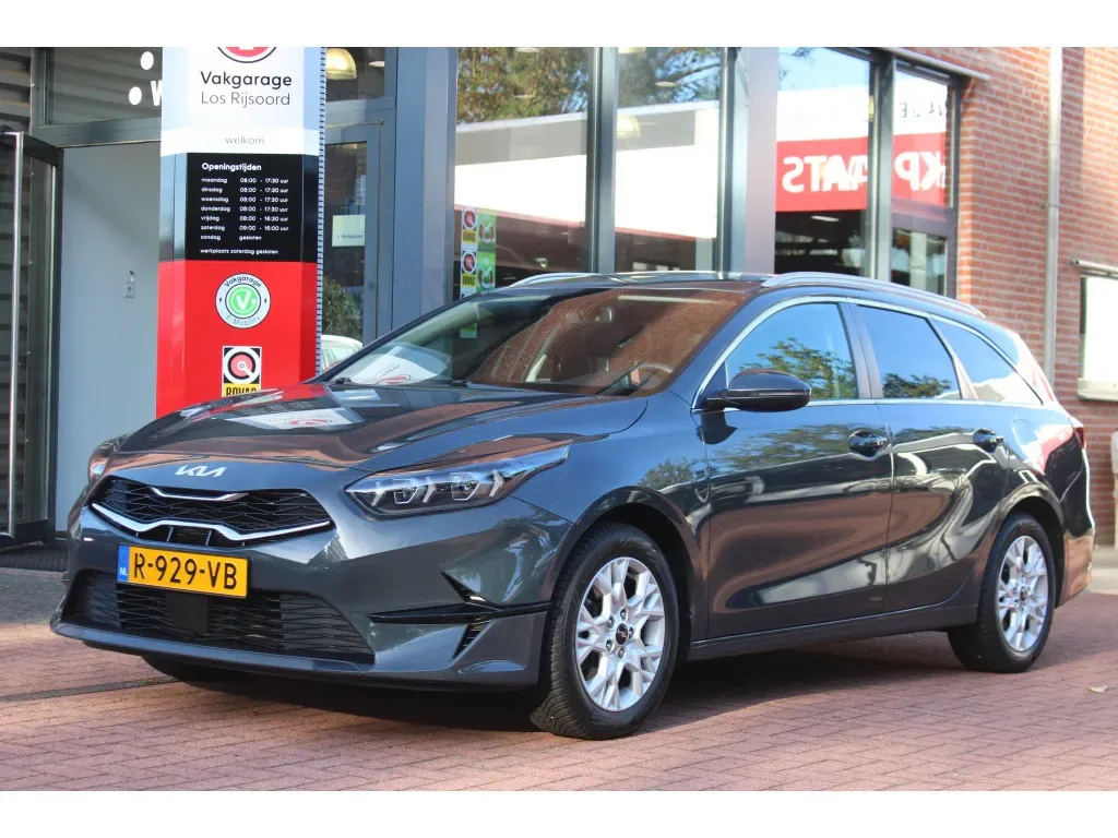 Kia Ceed (2022) — foto 1