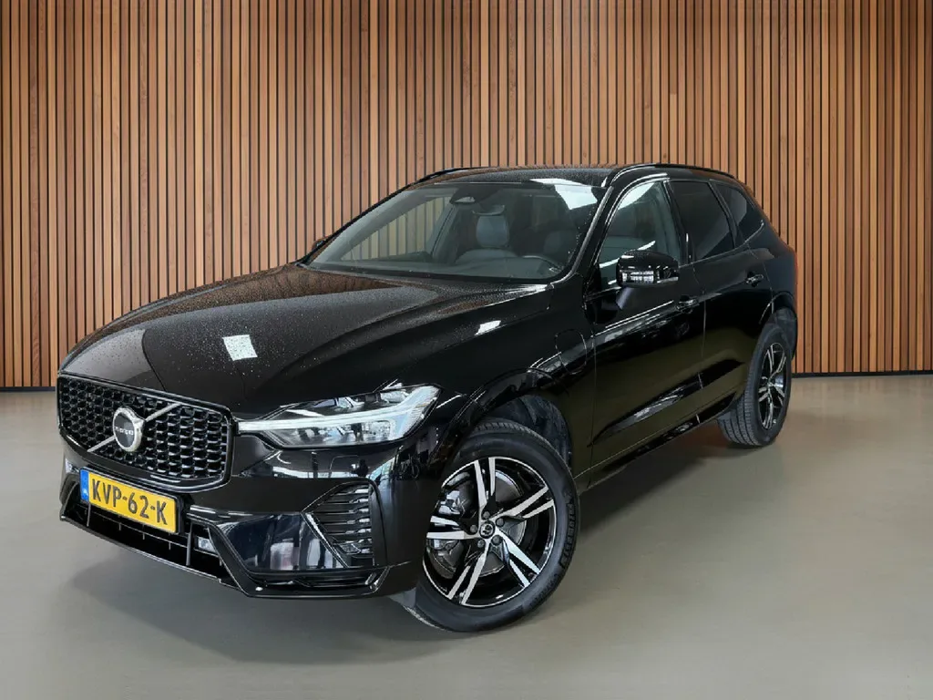 Volvo XC60 (2022) — foto 1