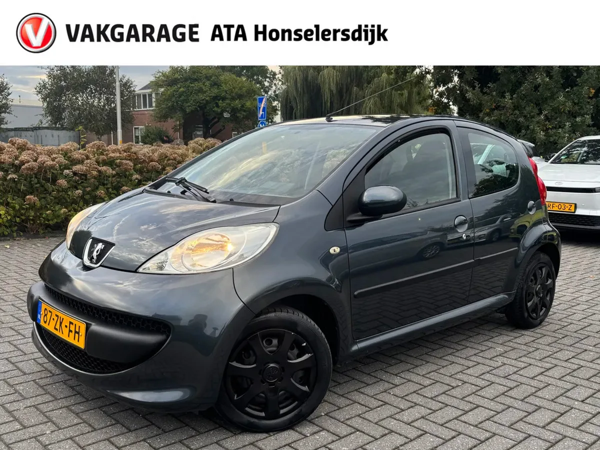 Peugeot 107 (2008) — foto 1