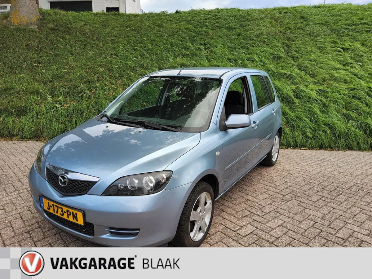 Mazda 2 (2008) — foto 1