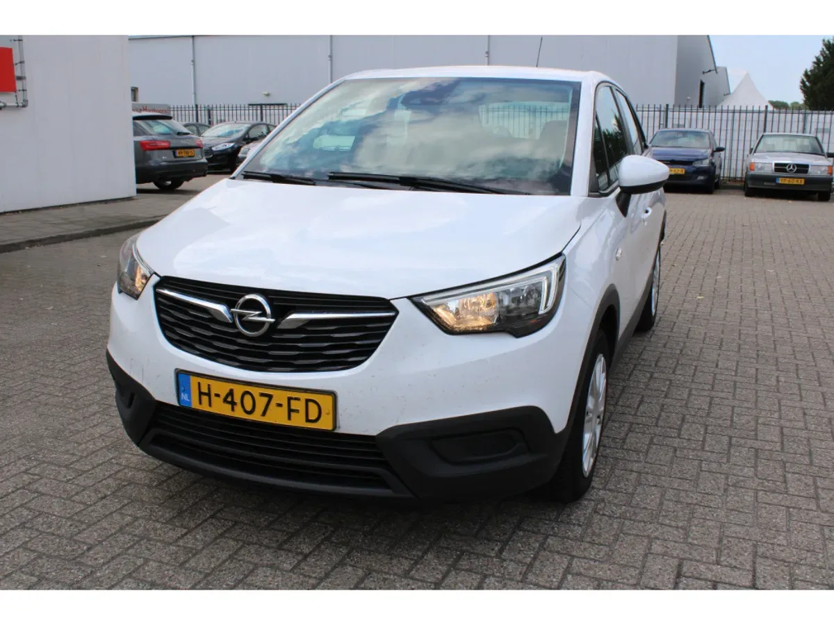Opel Crossland (2020) — foto 1