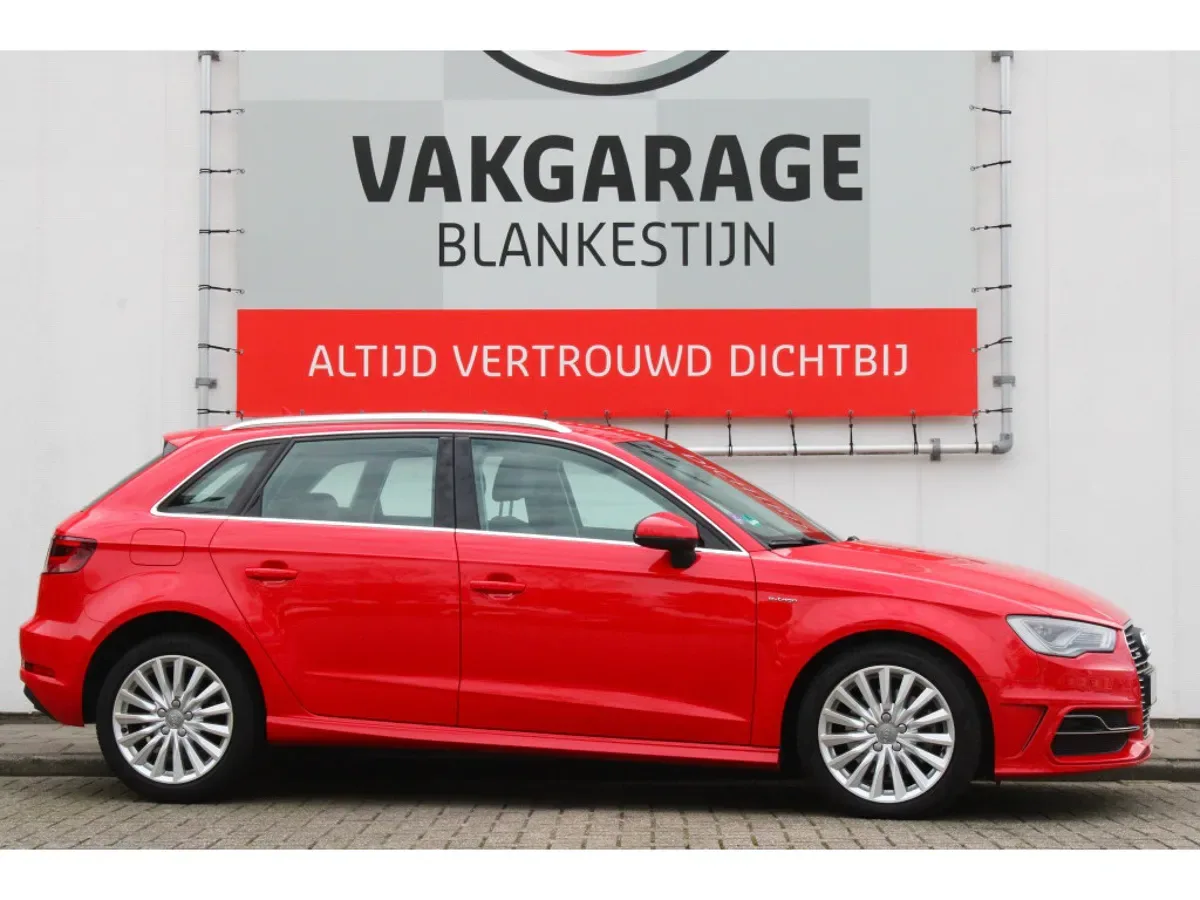 Audi A3 (2015) — foto 1