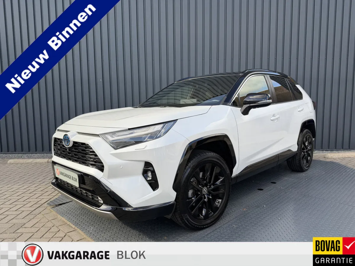 Toyota RAV4 (2023) — foto 1