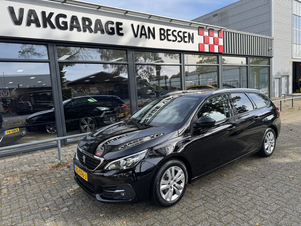 Peugeot 308 (2019) — foto 1