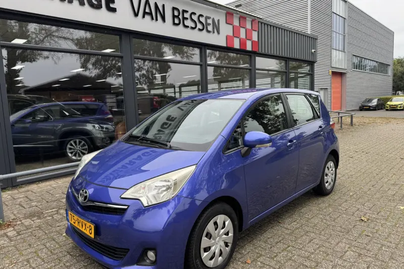 Toyota Verso (2011)