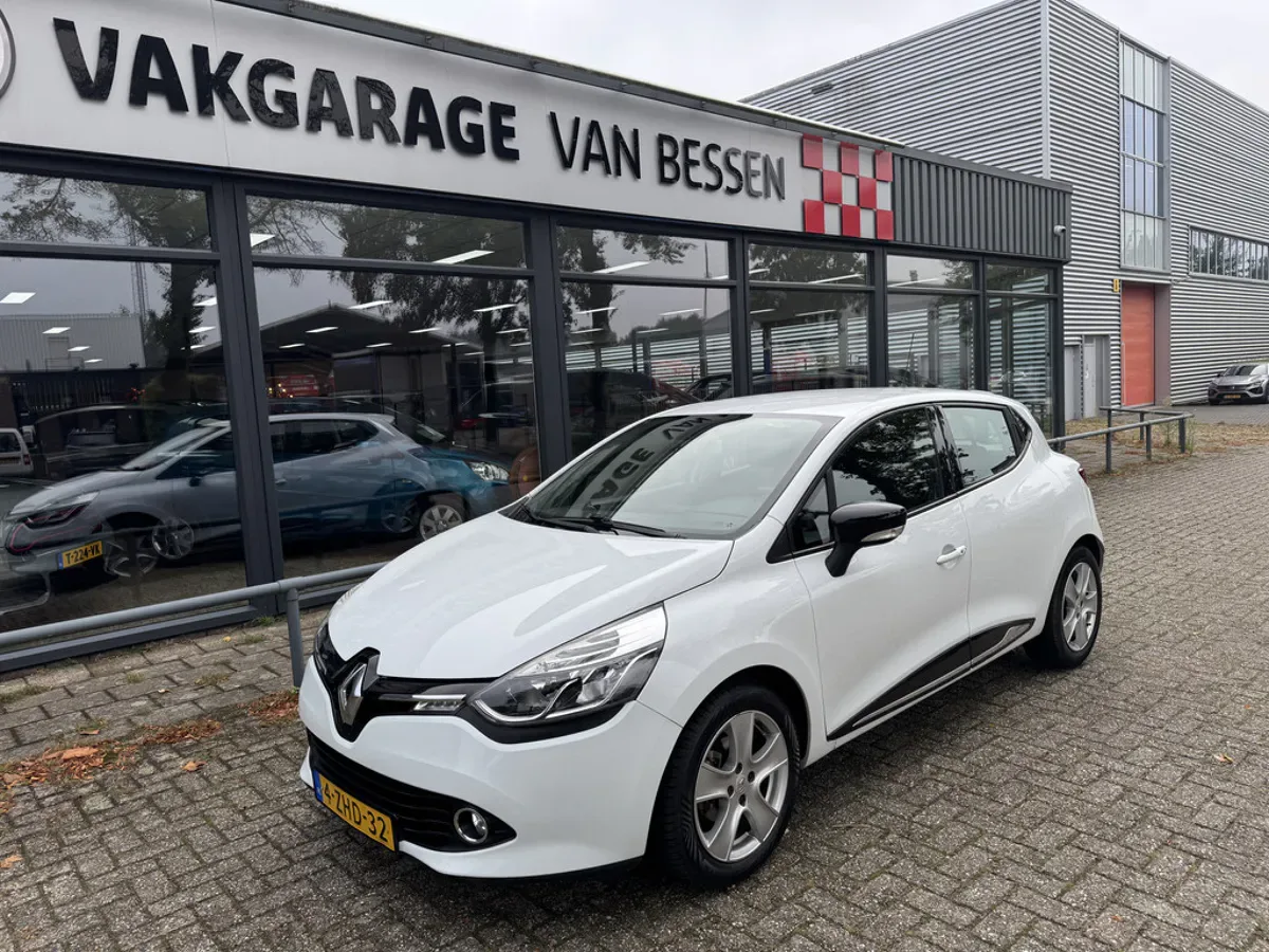 Renault Clio (2015) — foto 1