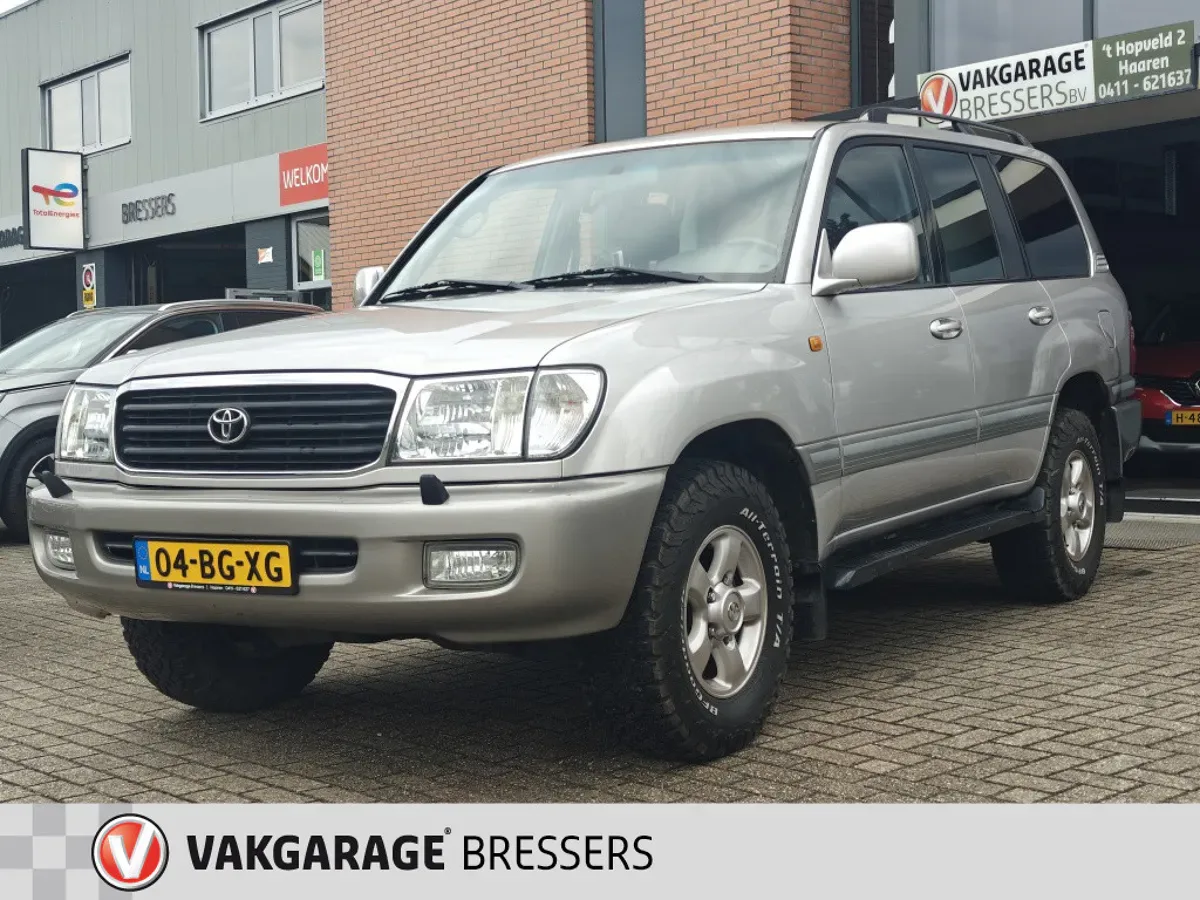 Toyota Land Cruiser (2002) — foto 1
