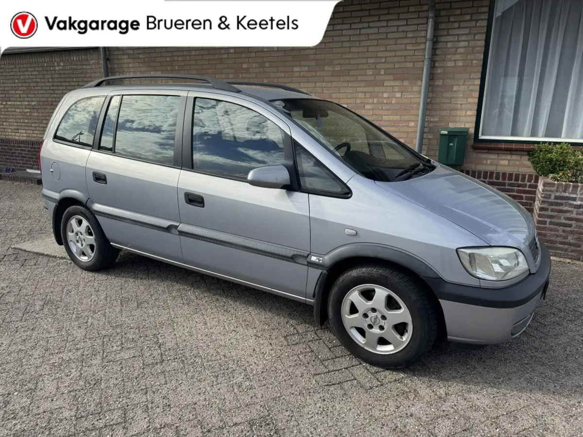 Opel Zafira (2001) — foto 1
