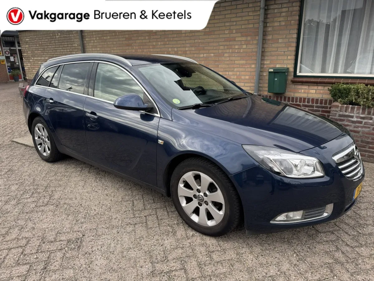 Opel Insignia (2013) — foto 1