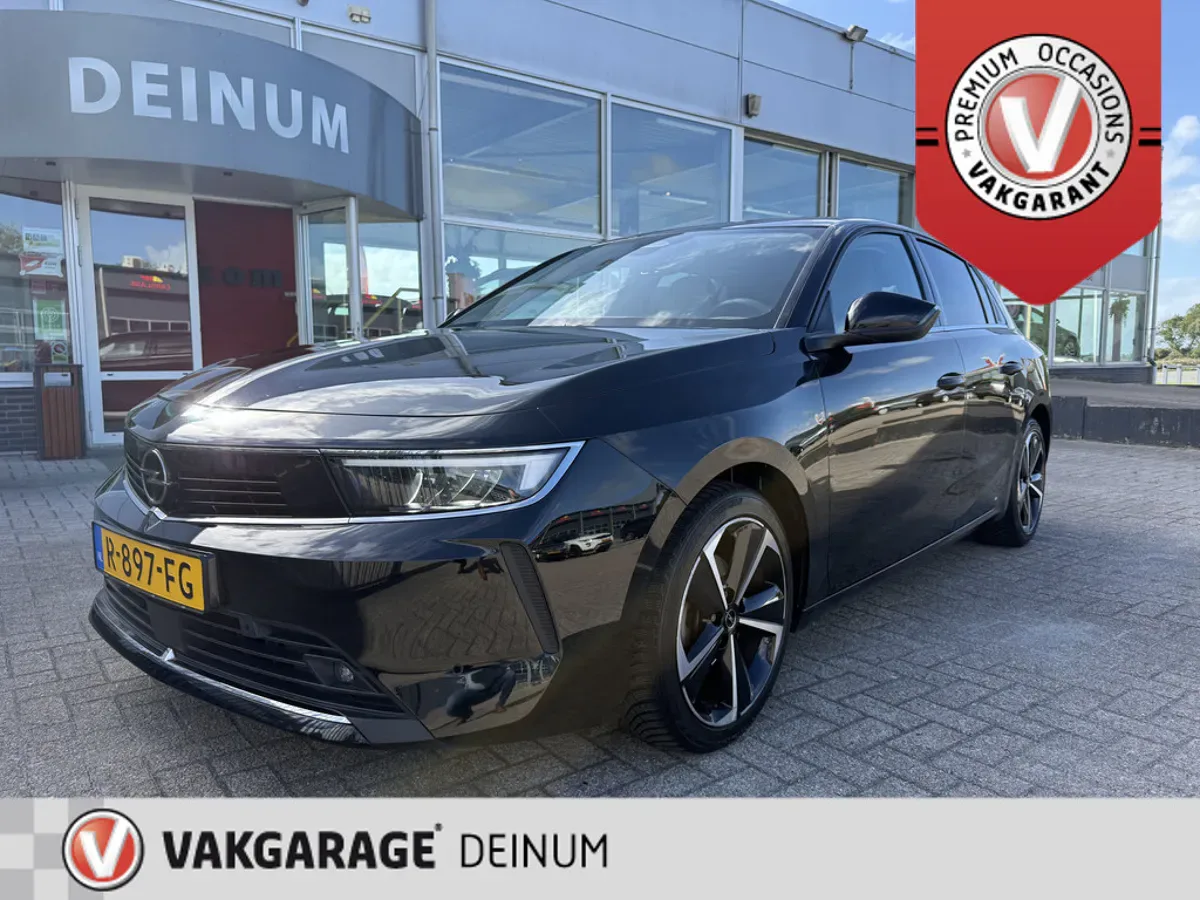 Opel Astra (2022) — foto 1