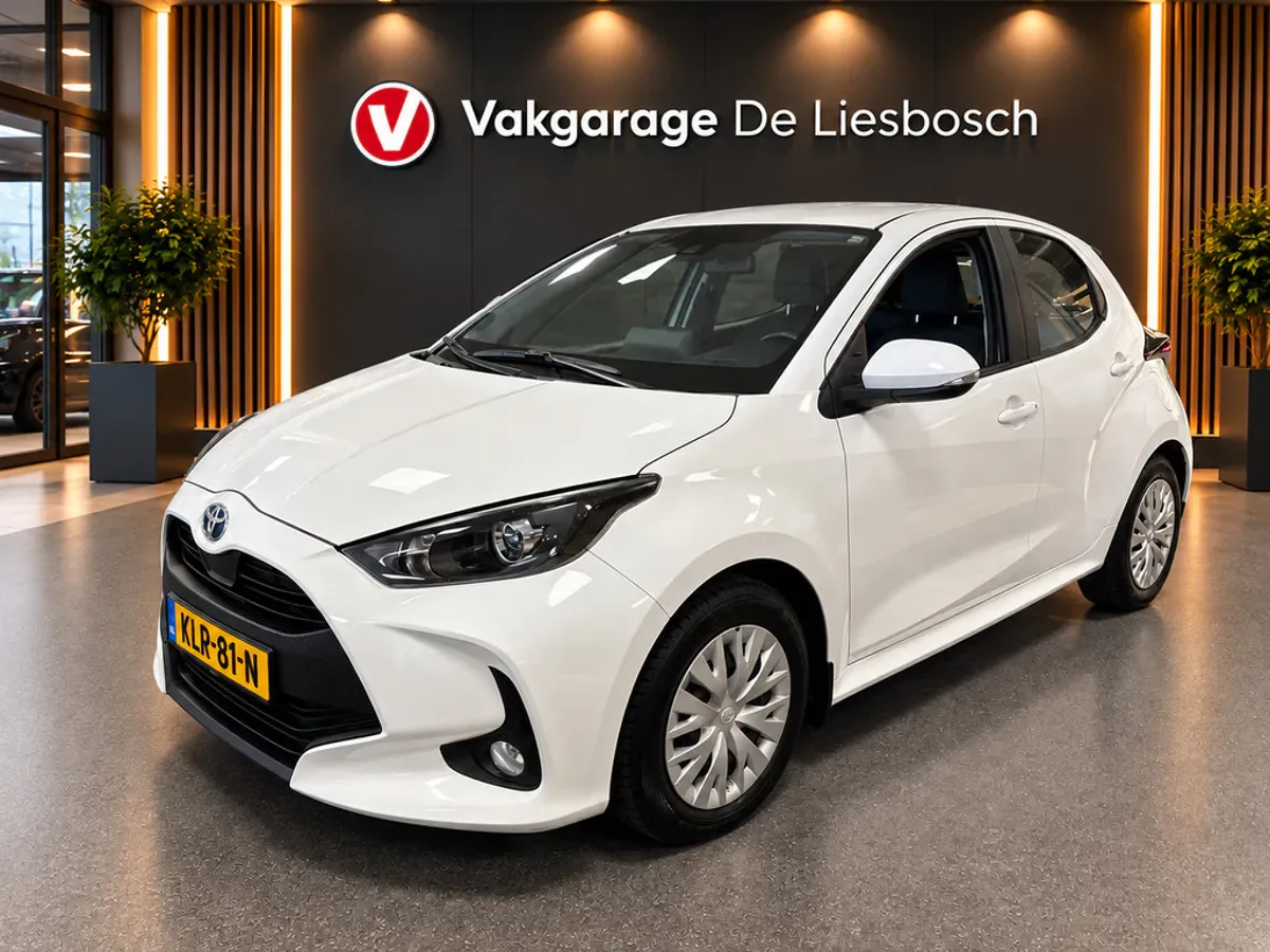 Toyota Yaris (2022) — foto 1