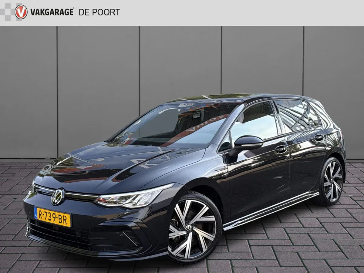 Volkswagen Golf (2022) — foto 1