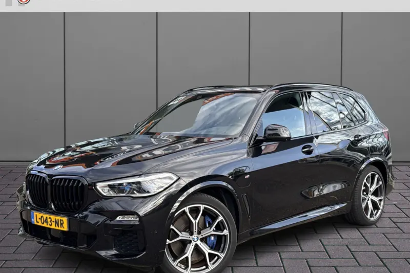BMW X5 (2021)